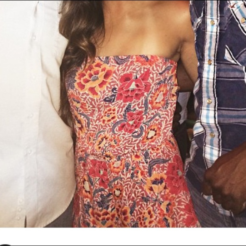 🌸SALE🌸 Billabong Printed Strapless Romper